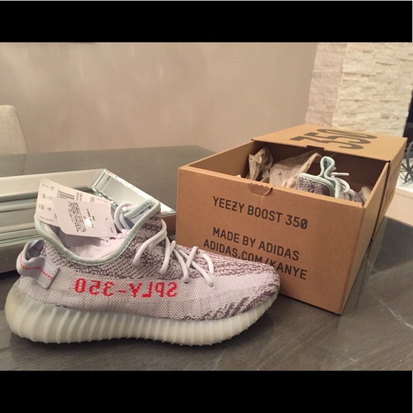 ✨SOLD!!!✨✨Yeezy boost 350 V2 Blue Tint - Picture 2 of 8